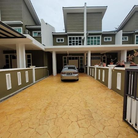 Teduhan Abqory Kuala Terengganu Exterior photo